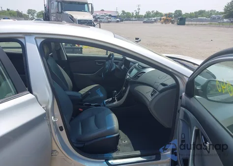 2015 Hyundai Elantra Limited z USA, uszkodzony, nr VIN 5NPDH4AE2FH581248